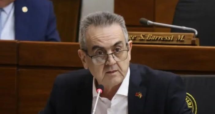 Yamil Esgaib tilda de «traidor» a Mario Abdo Benítez y repudia acercamiento de sectores colorados al expresidente