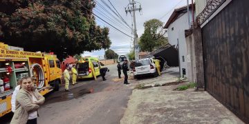 Mujer perdió la vida tras violento choque contra una casa