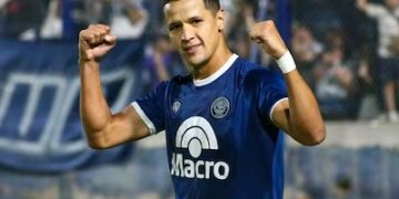 Doblete de Álex Arce en Argentina