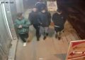 Asaltantes rodearon a un hombre para robarle el celular en Fernando de la Mora