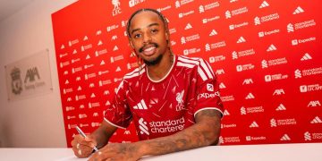 El Liverpool anuncia el fichaje de Barcola, procedente del PSG