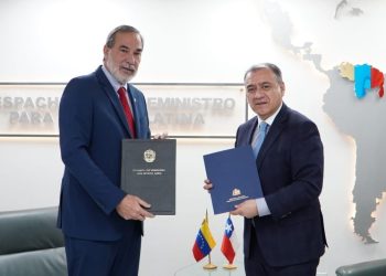 Chile y Venezuela oficializan retorno de las relaciones consulares