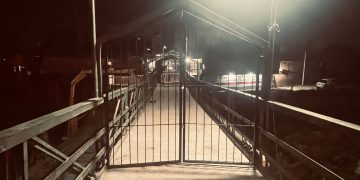 Gendarmería argentina instala vallado en pasarela La Fraternidad, entre Nanawa y Clorinda