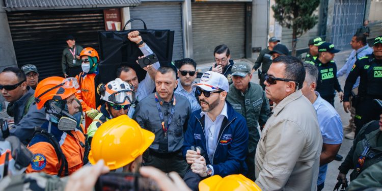 Tras terremoto, Colombia gestiona crédito de USD 450 millones para reconstrucción
