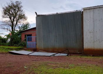 Violento temporal causa destrozos en Bella Vista y deja más de 80 familias afectadas en Encarnación
