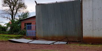 Violento temporal causa destrozos en Bella Vista y deja más de 80 familias afectadas en Encarnación