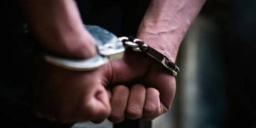 Tribunal condena a un hombre que incumplió restricción judicial y volvió a hostigar a su expareja