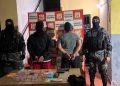 Aprehenden a dos hombres con 23 dosis de cocaína tras persecución
