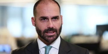 Eduardo Bolsonaro: «hasta con Paraguay Lula está cagando la relación»