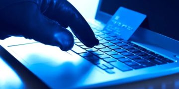 Experto atribuye millonario vaciamiento de cuenta a infección con malware y recomienda reforzar la seguridad digital