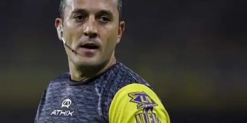 Árbitro es suspendido por preguntar a capitanes si iban a «farmear aura»