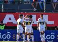 Olimpia remonta para vencer a Cerro Porteño y adueñarse una vez más del superclásico