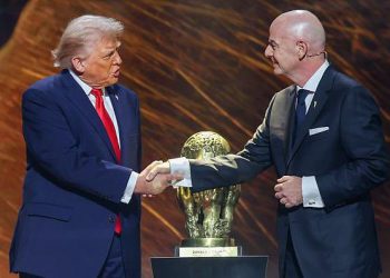 Trump avisó de un «terrible error» si FIFA sustituye a Infantino