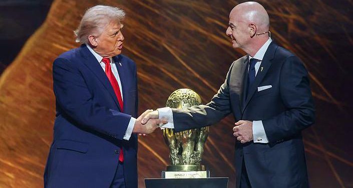 Trump avisó de un «terrible error» si FIFA sustituye a Infantino