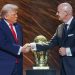 Trump avisó de un «terrible error» si FIFA sustituye a Infantino