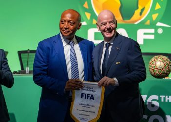 La Confederación Africana de Fútbol confirma su respaldo a Infantino