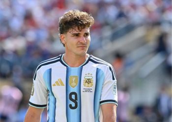 El Barcelona está preparando una nueva oferta por Julián Álvarez 
