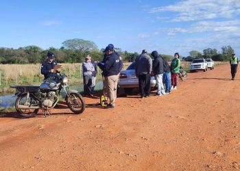 Joven de 22 años muere ahogado tras caer con su motocicleta a un cauce de agua en Isla Umbú