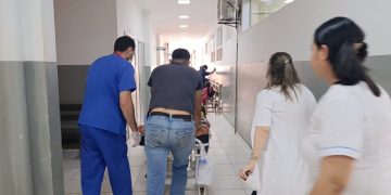 Joven mujer fue baleada en Yrybucuá y un suboficial de Policía queda detenido