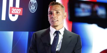 El Paris Saint-Germain refuerza su defensa con el fichaje del lateral izquierdo Lucas Digne