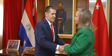 Cartes y Lilian Samaniego se reunieron en la ANR para abordar la interna partidaria y las municipales