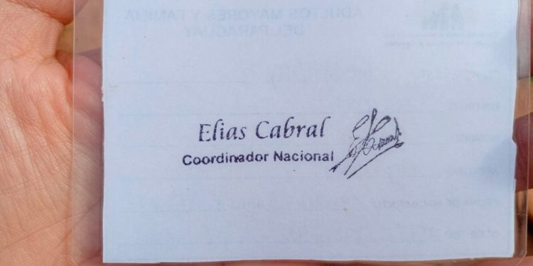 Alertan sobre presunta extorsión a adultos mayores para acceder a pensión universal