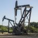 Petróleo pierde fuerza y se encamina a cerrar la semana con fuertes bajas