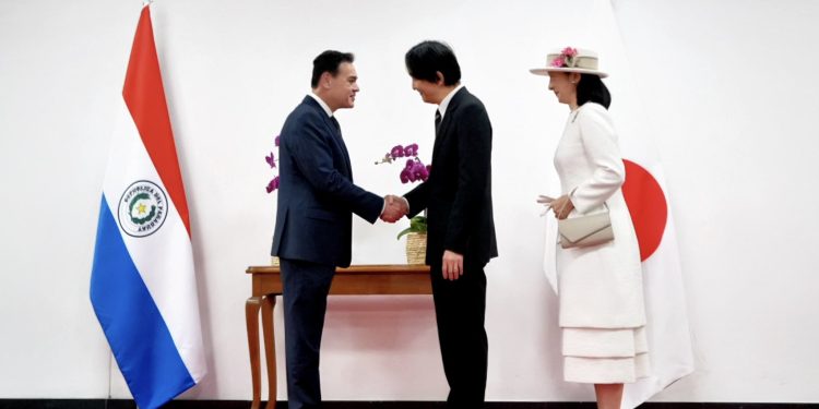 Príncipes herederos de Japón llegan a Paraguay para conmemorar la inmigración nipona