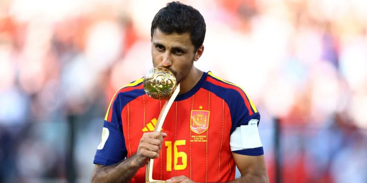 Barcelona se mete en la negociación de Real Madrid y busca arrebatarle a Rodri