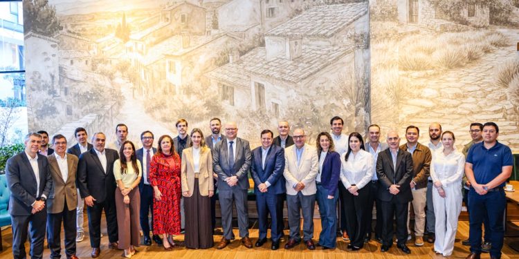 Empresarios respaldan plan fiscal, pero piden mejorar la calidad del gasto público