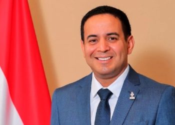 Ricardo Estigarribia oficializa precandidatura a la Presidencia de la República