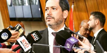 Latorre dice sentirse honrado por el anuncio de Horacio Cartes ante los diputados
