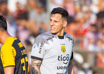 Guaraní rescinde el contrato de Gaspar Servio por «causa justificada» y sin indemnización