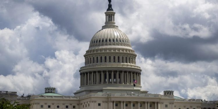 Senado de EE.UU. aprueba nuevo paquete de sanciones a Rusia