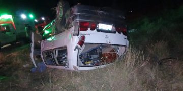 Muere mujer que trasladaba el féretro de su madre tras vuelco en Pozo Colorado