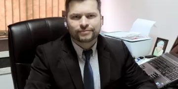 Especialista cuestiona propuesta de elevar el IRP para financiar reclamos salariales