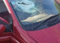 Objeto que habría salido despedido de un camión mató a una mujer