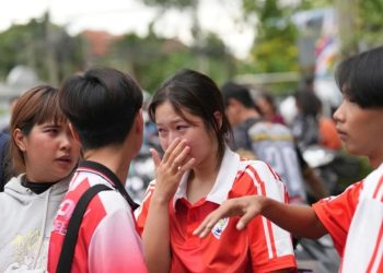 Adolescente asesinó a sus abuelos y desató una masacre en una escuela de Tailandia