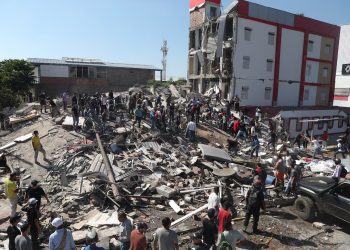 Periodista colombiano advierte que cifra de víctimas por terremoto podría aumentar con el paso de las horas