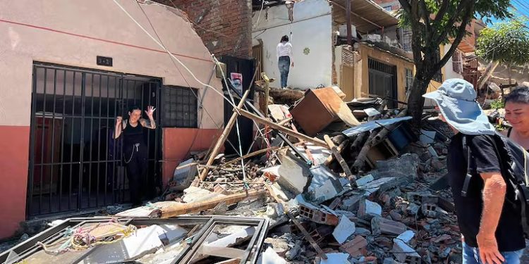 Elevan a 329 la cifra de fallecidos por el terremoto en Colombia
