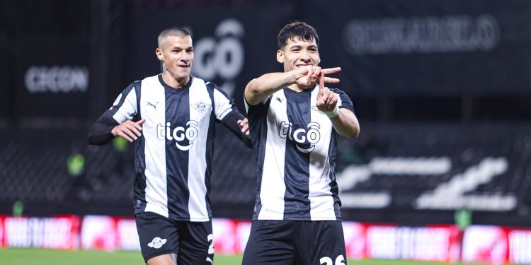 Libertad se recupera al vencer y acabar con el invicto de Trinidense