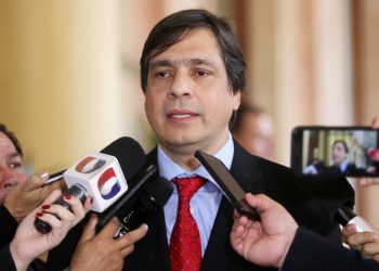 Abogado confirma que extitular de IPS regresará de Europa para ponerse a disposición de la justicia