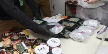 SENAD intercepta marihuana oculta en alimentos para reptiles y un cargador
