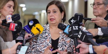Esperanza Martínez propone exponer estructura de costos de combustibles para evitar aumentos y márgenes abusivos
