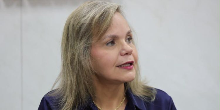 Samaniego dice que será candidata a la Presidencia de la República y marca postura dentro de la disidencia colorada
