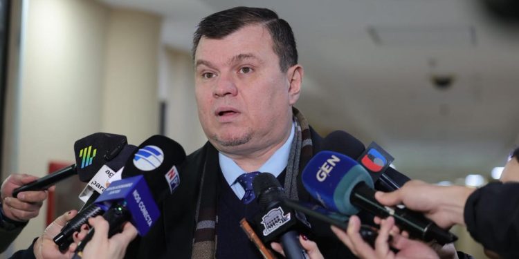 Dionisio Amarilla plantea reforma constitucional ante propuesta oficialista de postular a Cartes al Senado