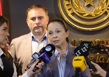 Senadores impulsan pedido de interpelación a la ministra de Obras Públicas