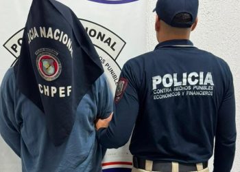Detienen a dos hombres vinculados a un caso de estafa mediante sistemas informáticos