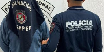 Detienen a dos hombres vinculados a un caso de estafa mediante sistemas informáticos