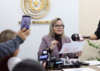 Lilian Samaniego destaca diálogo con Horacio Cartes y advierte sobre crisis en la salud pública